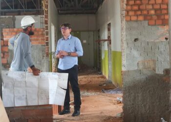 Vice-prefeito Jeverson Lima acompanha obras de ampliação da UTI municipal